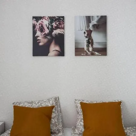 Apartament Chic, Captivating Space Near Opera House *