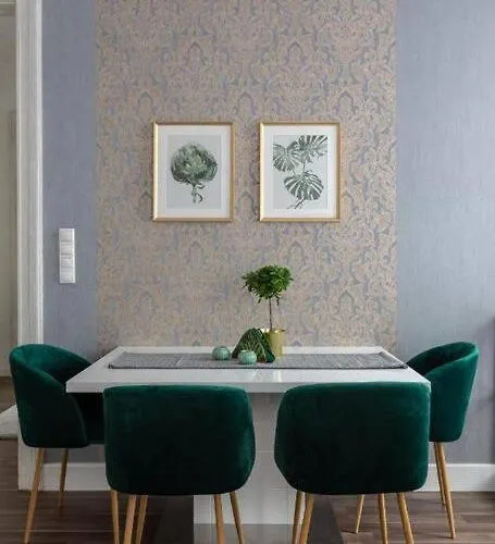Chic, Captivating Space Near Opera House Budapeşte