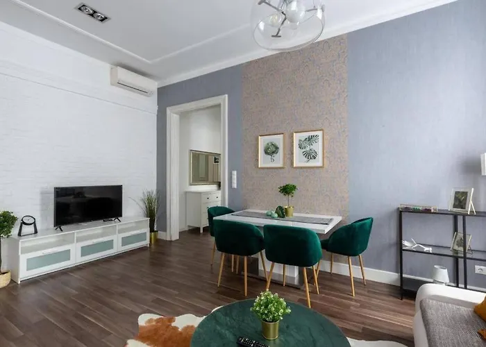 Daire Chic, Captivating Space Near Opera House *