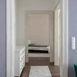 Apartment Chic, Captivating Space Near Opera House Budapest