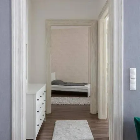 公寓 Chic, Captivating Space Near Opera House 布达佩斯