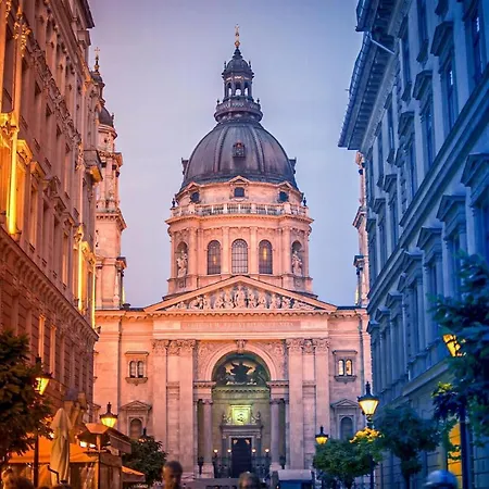 Chic, Captivating Space Near Opera House 아파트