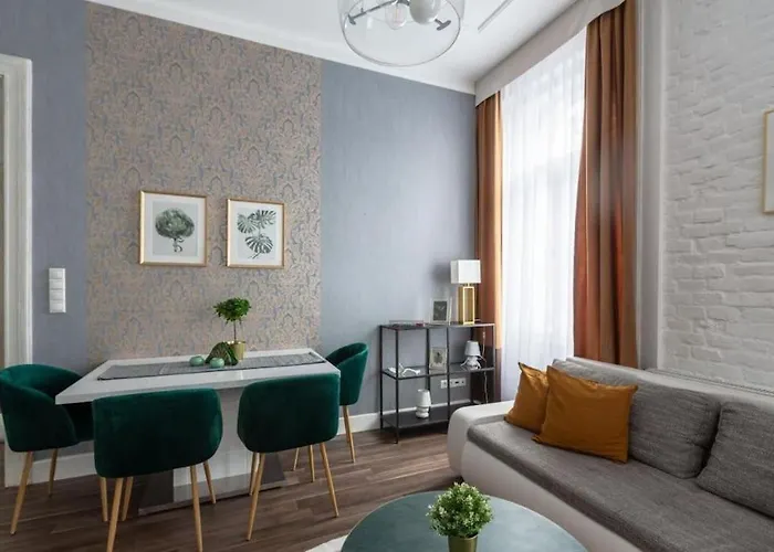 Chic, Captivating Space Near Opera House